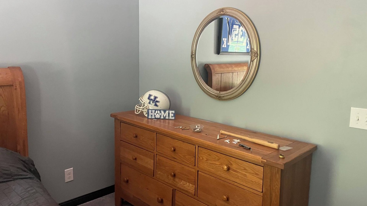 Lewisport House | Ultimate private 4 bedroom 3 full bathrooms right next to golf course with path