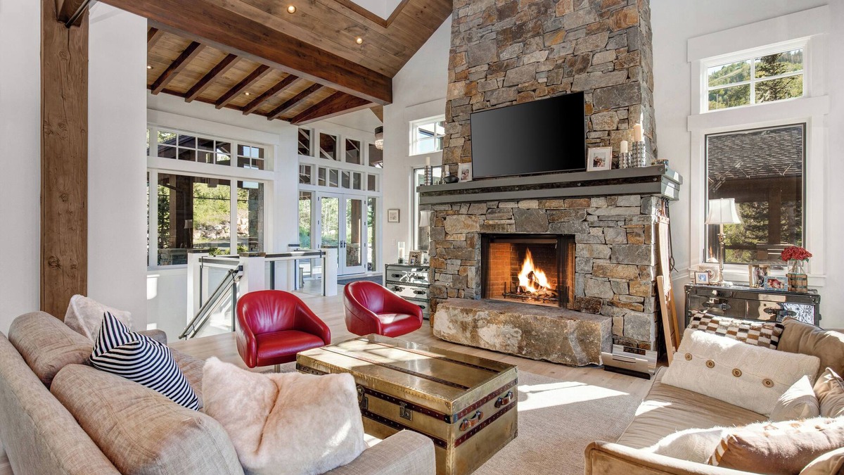 Park City House | Ultimate Ski-In Ski-Out Retreat with Hot Tub, Fireplace & Stunning Views
