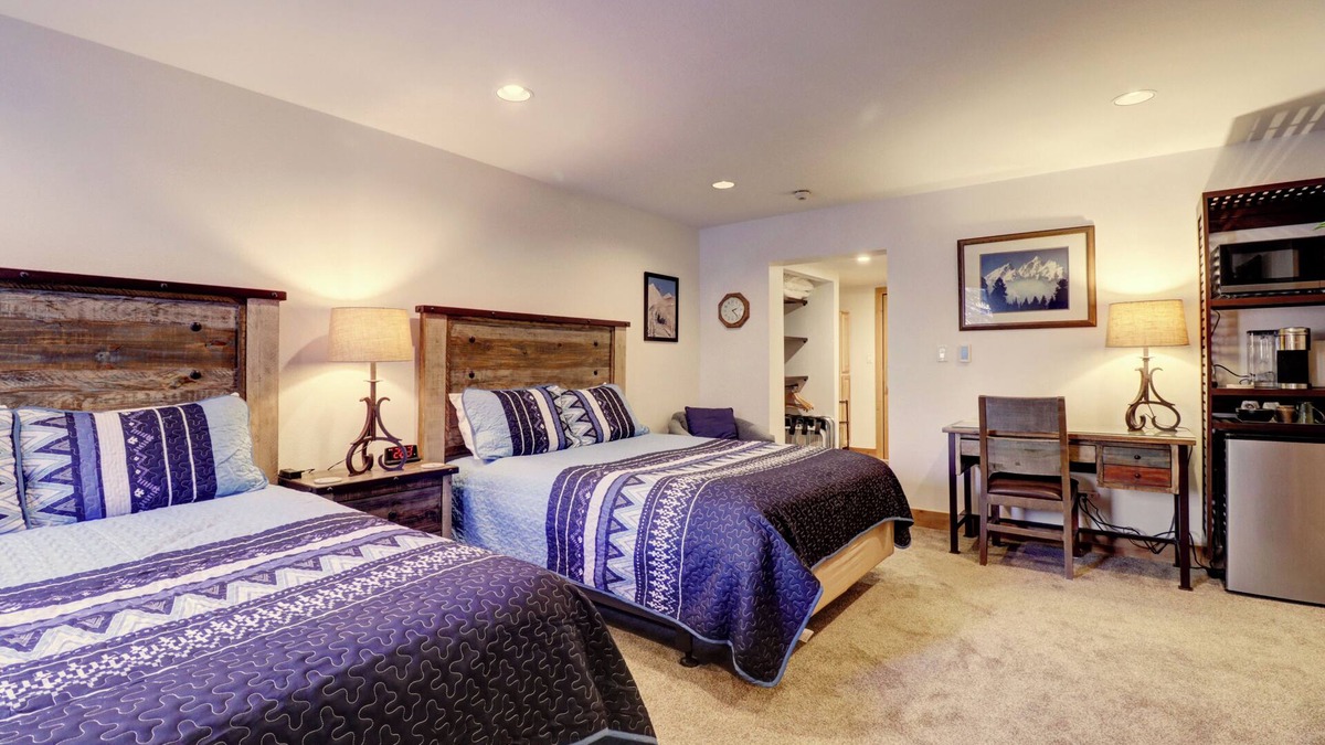 Copper Mountain Hotel | Ultimate Ski in/out Location at Copper! CM337H