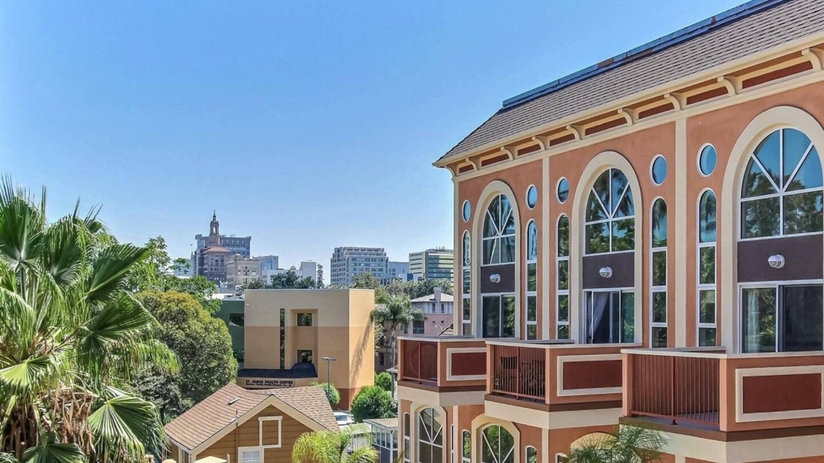 Downtown San Jose Condo | Ultimate Urban Retreat
