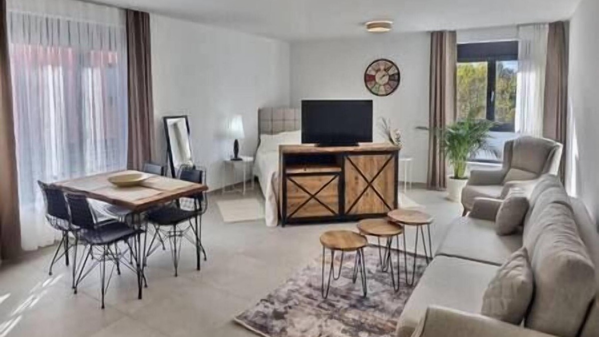 Bourgfelden Apartment | Ultra comfortable bright studio near the center of Basel