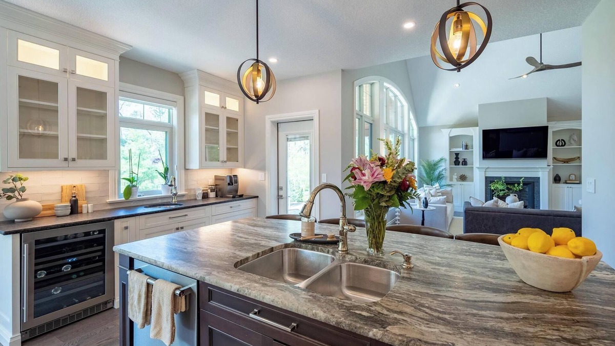Grand Bend Cottage | Ultra Elite Grand Bend cottage, pool and 5 min walk to private beach.