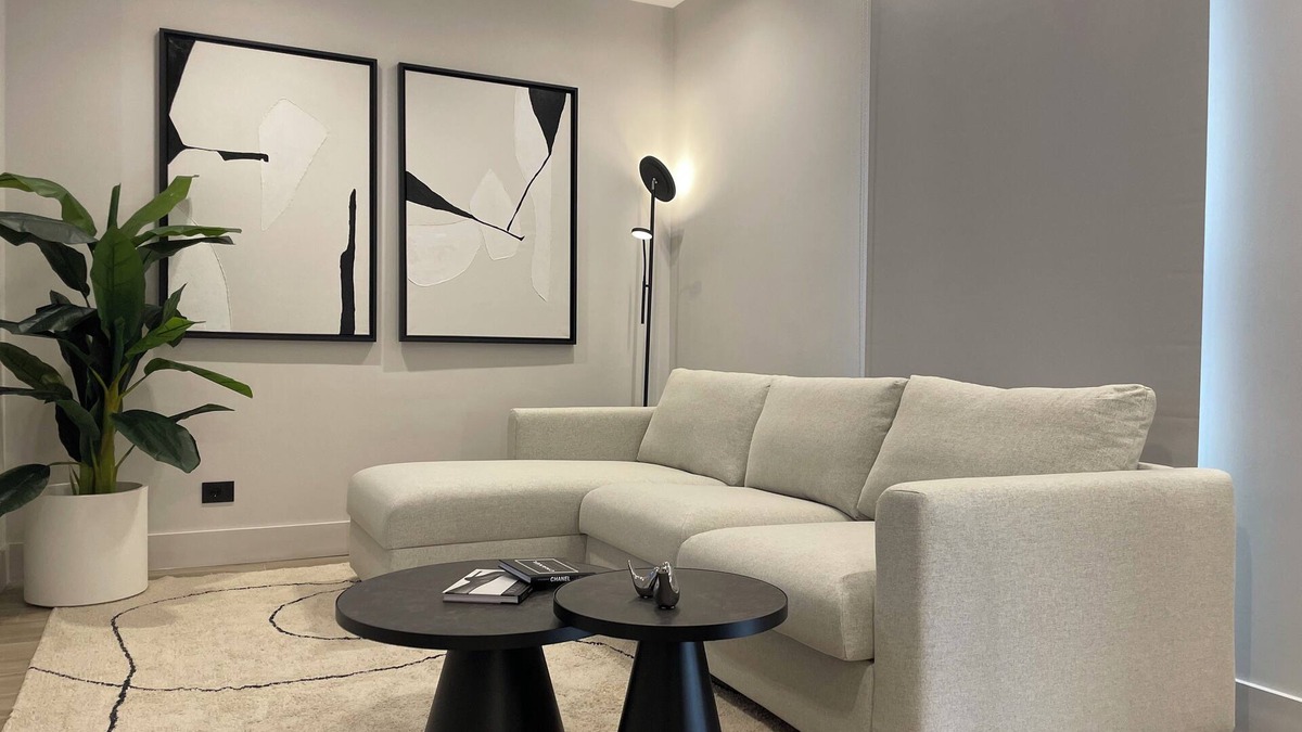 Olbia City Centre Apartment | Ultra luxe- suite Garibaldi#2- Getaway for couples- Parking