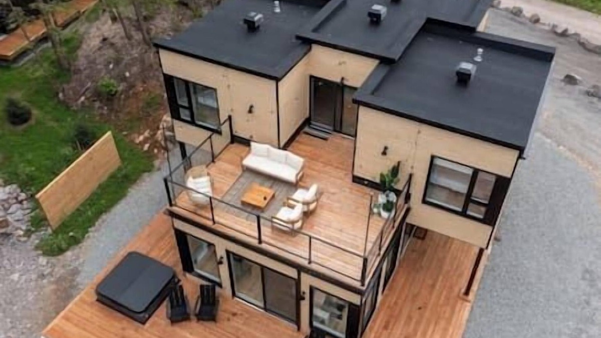 La Conception House | Ultra Luxurious Modern Chalet + Private Jacuzzi