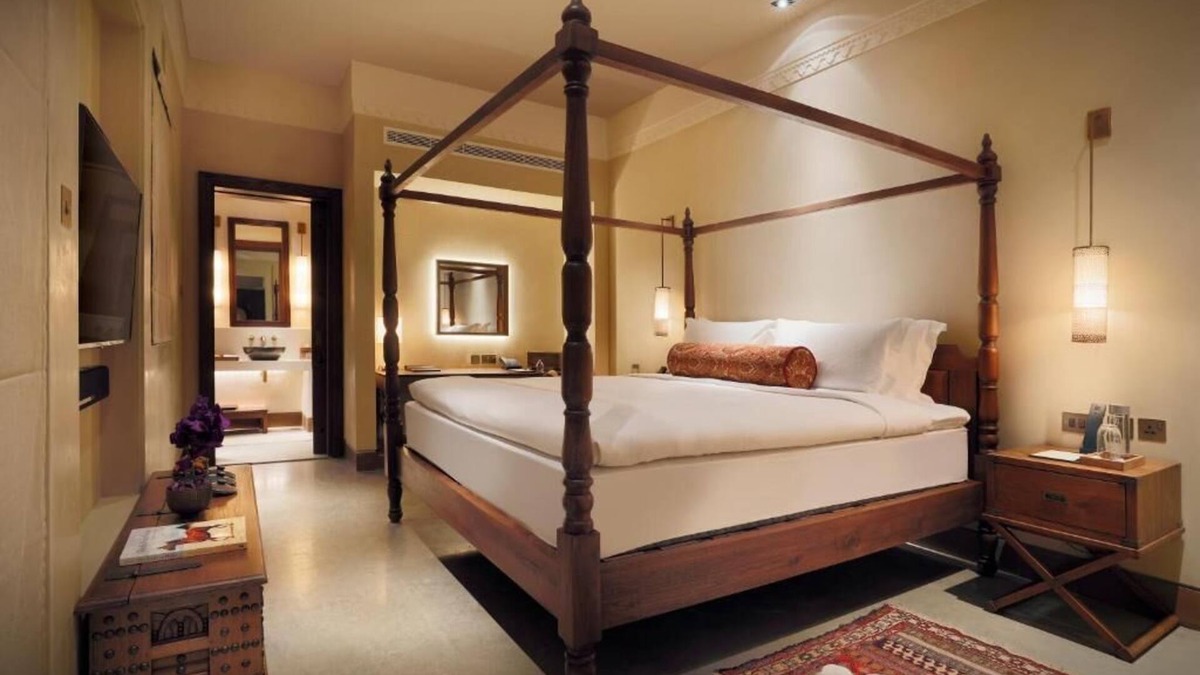 Sharjah Apartment | Ultra Luxury Suite Near Sharjah Art Museum