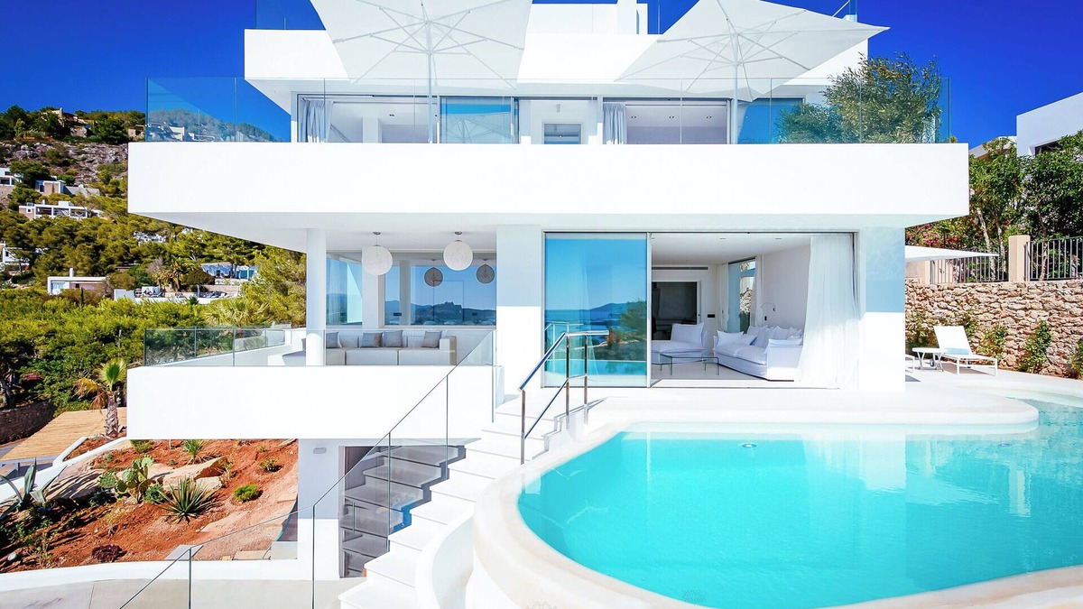 Puig Manya Villa | Ultra-Modern "All White" Luxury Villa/Rooftop/Sea View/Breathtaking Sunset