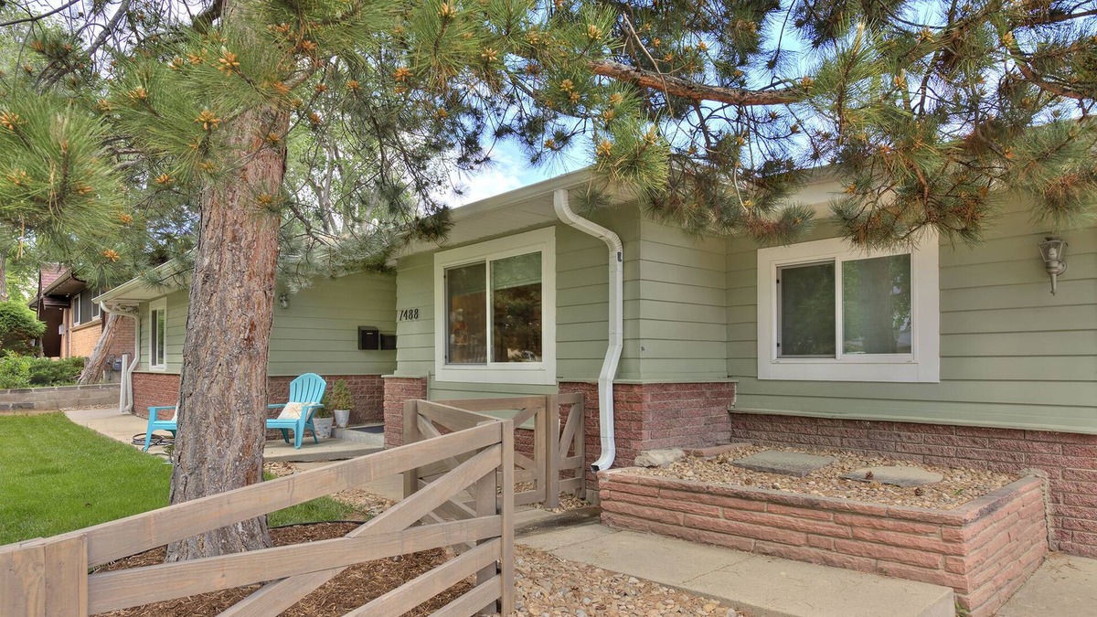 South Westminster House | Ultra-Modern Chic, 20 minutes to Downtown Denver!