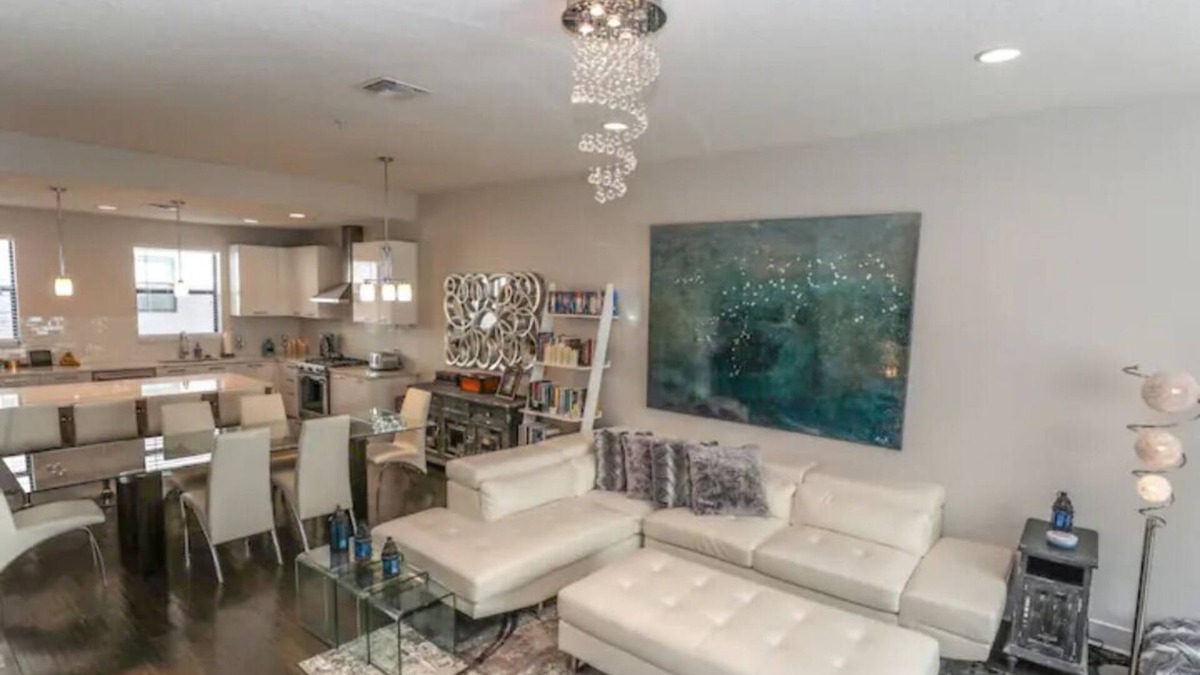 Carver City - Lincoln Gardens House | Ultra Modern Pool Home w/ Rooftop Private HOTTUB BBQ Grills Ray James Stadium