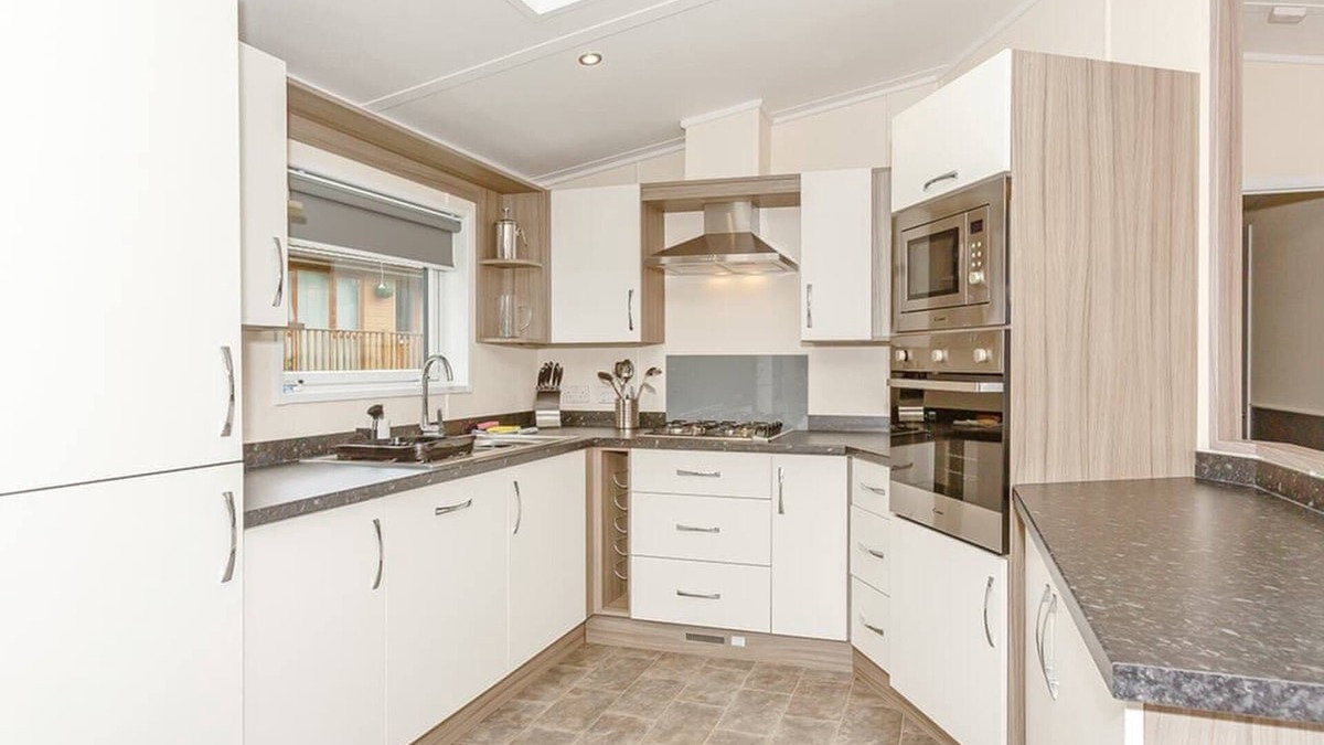 Aysgarth Ski Chalet | Ultra spacious luxurious lodge with great views.