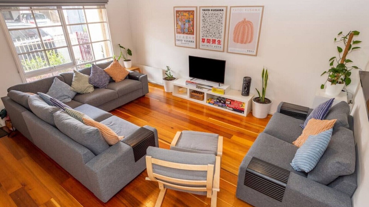 Brunswick House | Unbeatable Location: Ideal for groups & families.