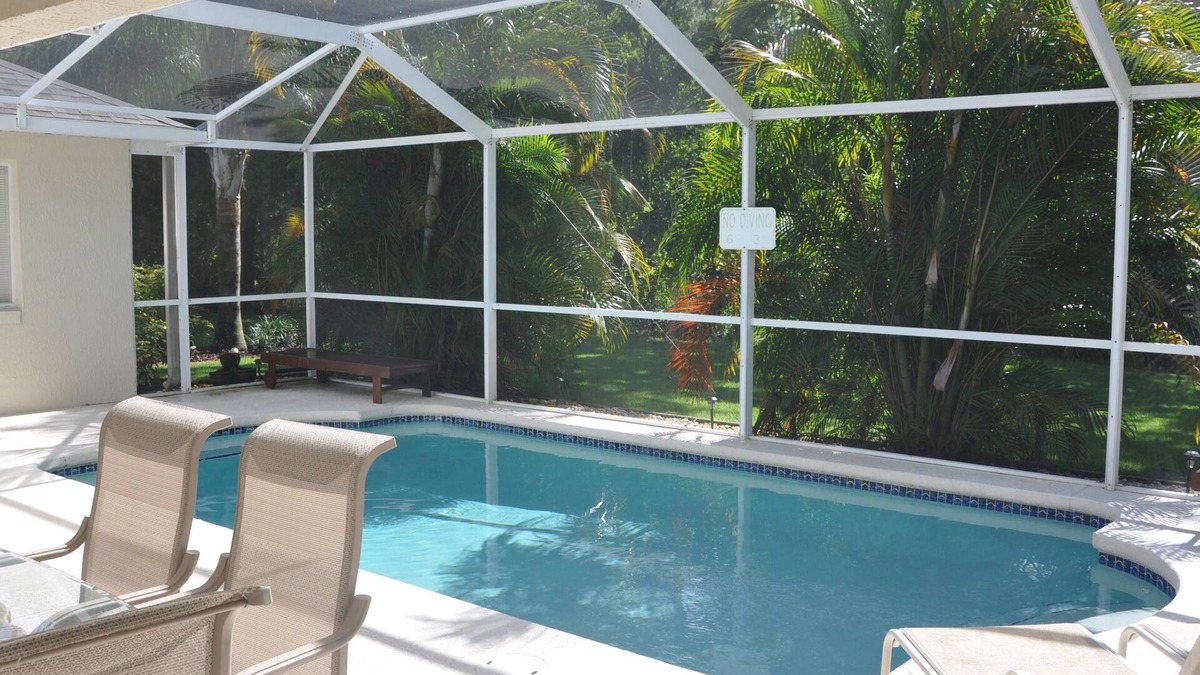Thousand Oaks Villa | Unbeatable pool privacy ❤️ in a hidden tropical oasis close to Disney!