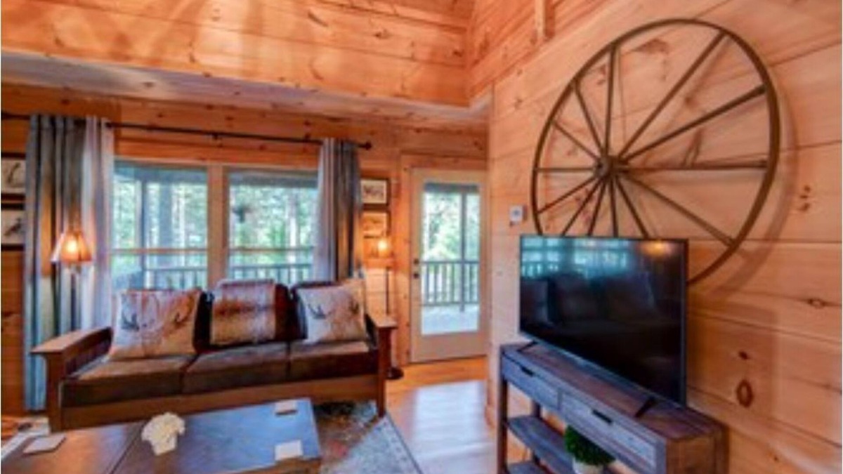 Valle Crucis Cabin | Uncle Earl's Haven at Heritage Hill!