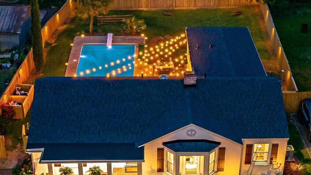 Summerville House | under 7 min to Masters, Pool, Sauna, Gym, Fie Pit, Luxury Amenities