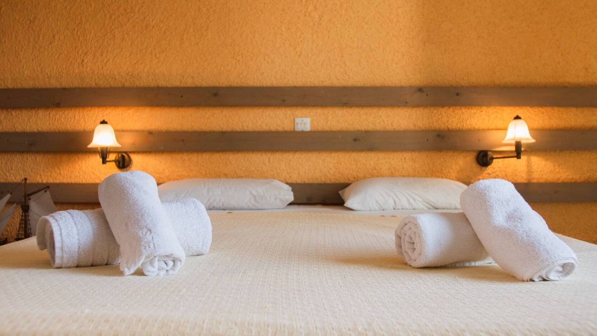 Aegina Hotel | Under the ancient temple of Aphaia!