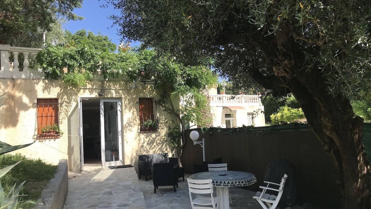 Saint-Paul-de-Vence House | Under the Olive Tree, 50m2 fully-equipped outbuilding