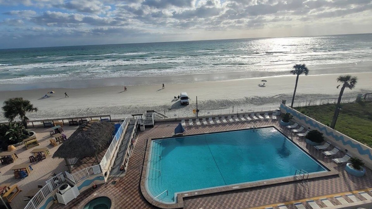 Rogers Seabreeze Condo | Unforgettable getaway in Daytona Beach, Florida