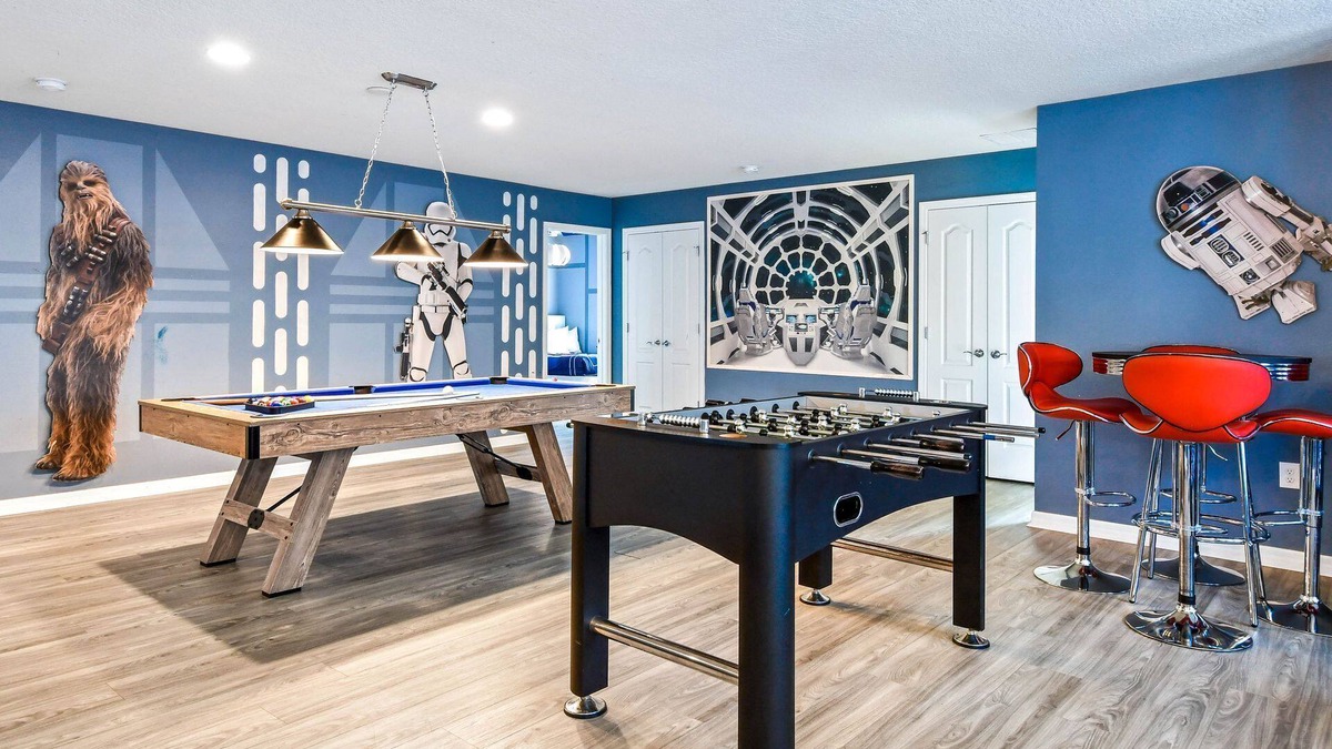 Four Corners House | Unforgettable themed 9BR House - Game Room, Pool + Hot Tub Perfect for families!