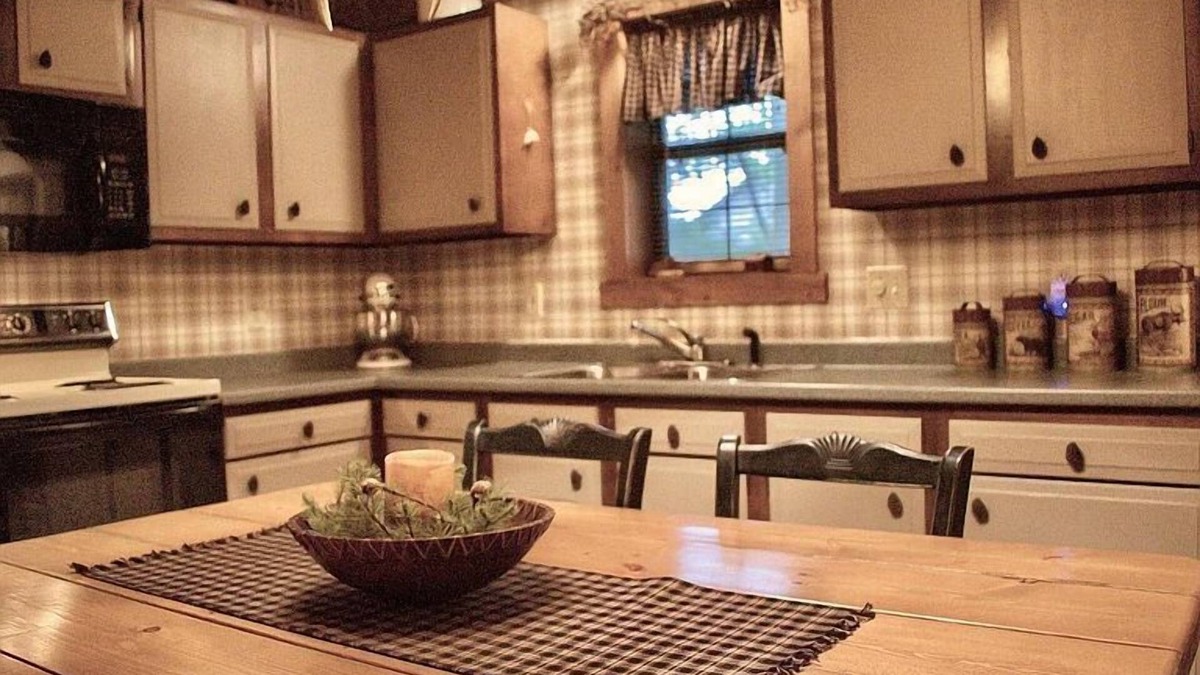 Weikert Cabin | Union Co Weikert PA - Seven Mountain View