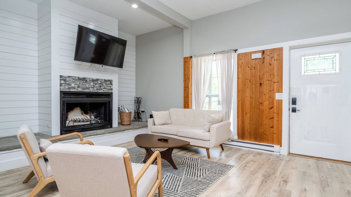 Union Pier Cottage | Union Pier Cottage Close To Everything!