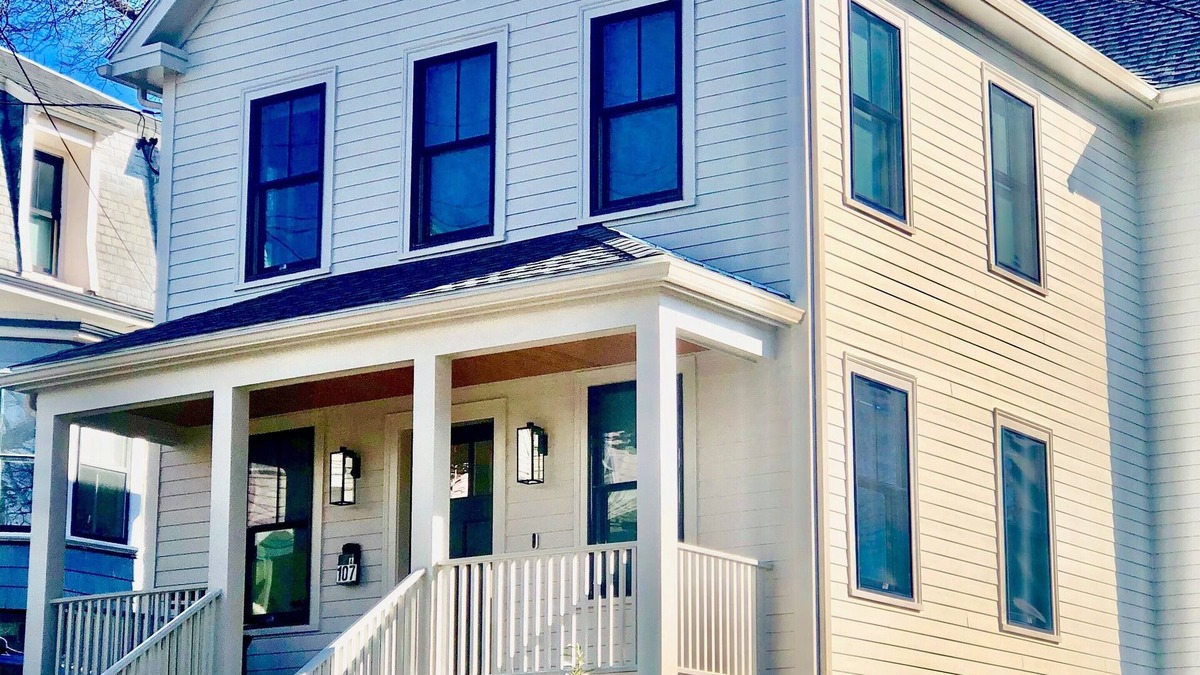 Prospect Hill Apartment | Union Square Beauty 2 bed/2 bath w/Private Patio