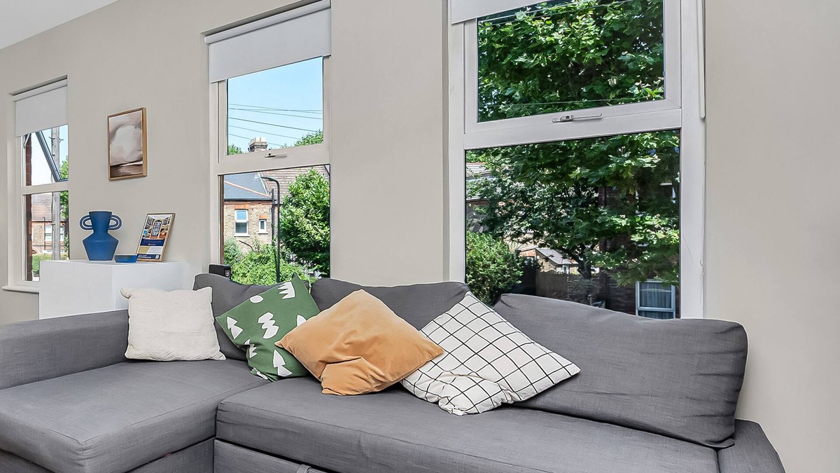 High Street Apartment | Unique 2 bedroom Flat in Heart of Walthamstow