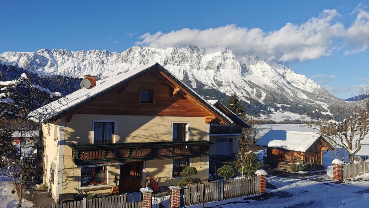 Oeblarn Apartment | Unique apartment in a nature reserve