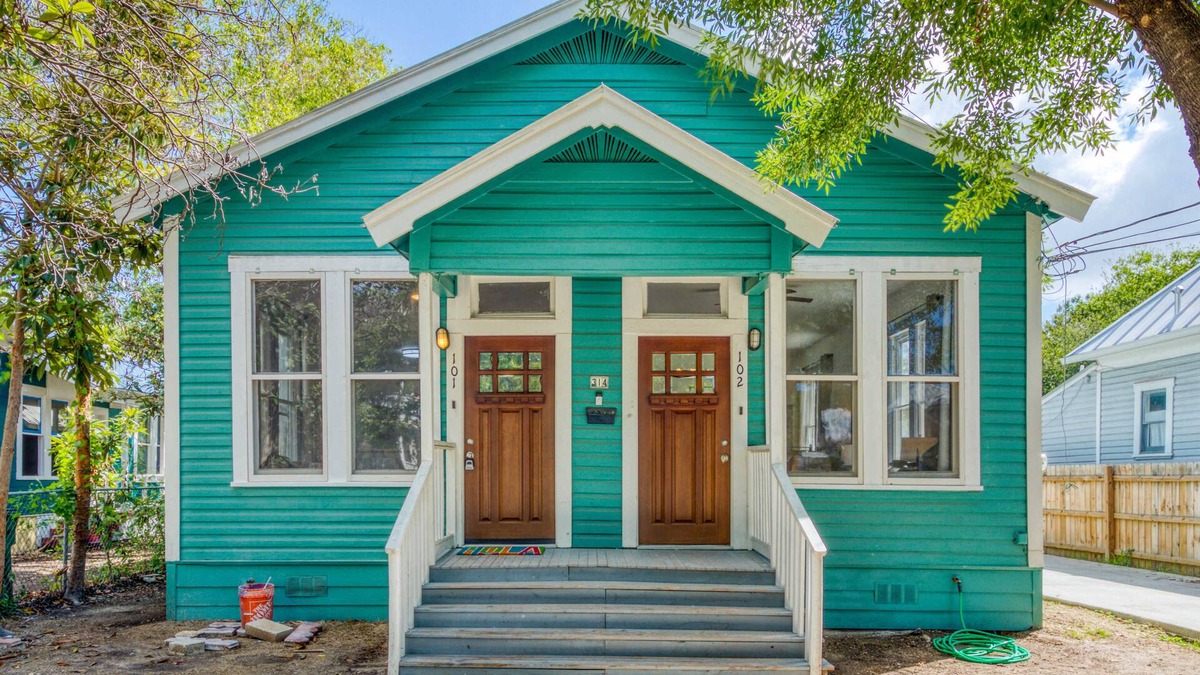Southtown House | Unique Apt Near Downtown | Ideal for Longer Stays