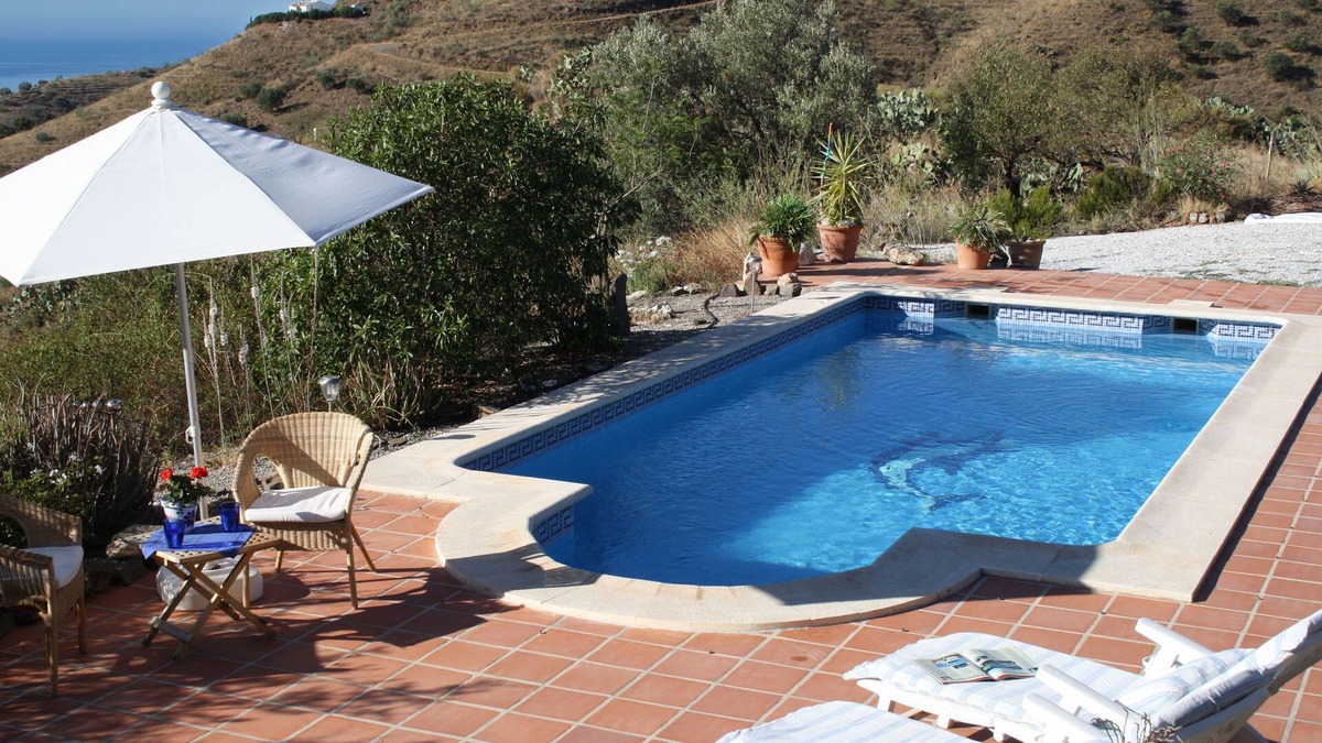 Sayalonga House | Unique authentic finca with pool and wide views of the sea and mountains