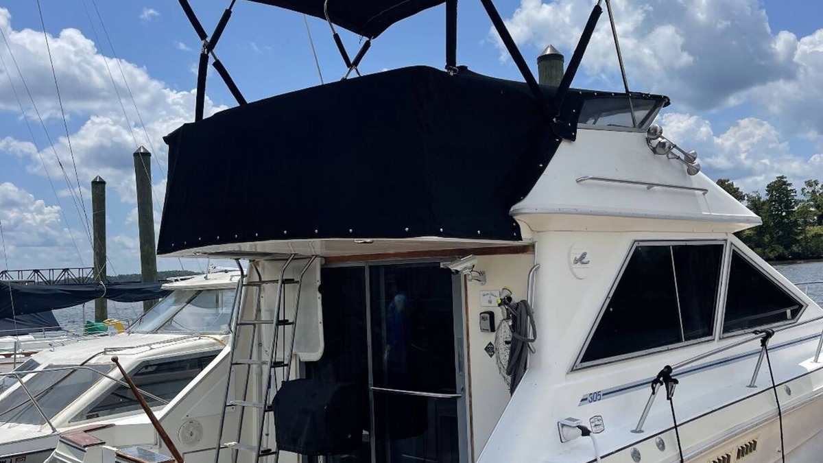 Washington Boat Rental | Unique Boating Getaway