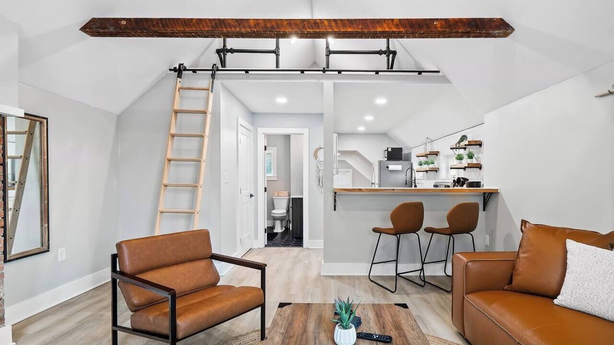Detroit - Shoreway Apartment | Unique BOHO Ohio City Loft Apt