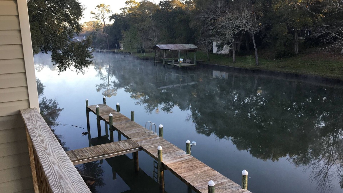 Foley Cabin | Unique cabin on the scenic Bon Secour River