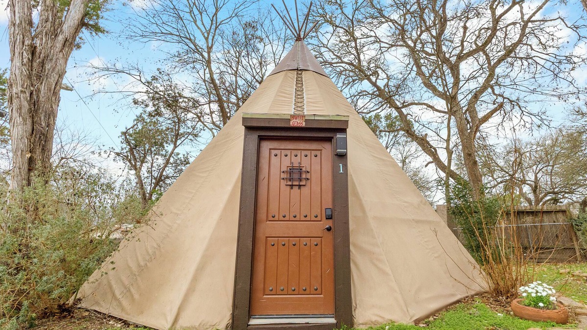 New Braunfels Cabin | Unique Cabin, Sleeps 6, Firepit & River Access