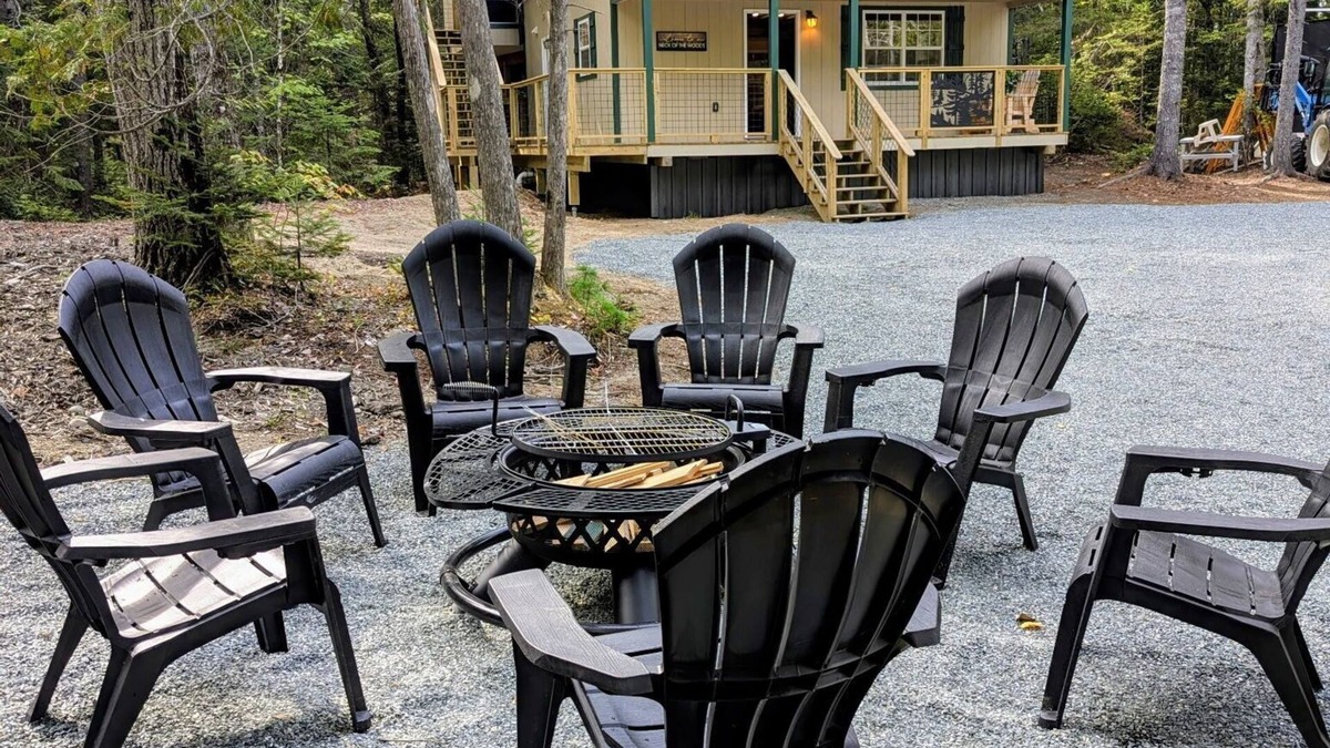 Hancock Cabin | Unique Cabin with Treehouse Suite. Hot Tub! Luxurious & Private near Bar Harbor