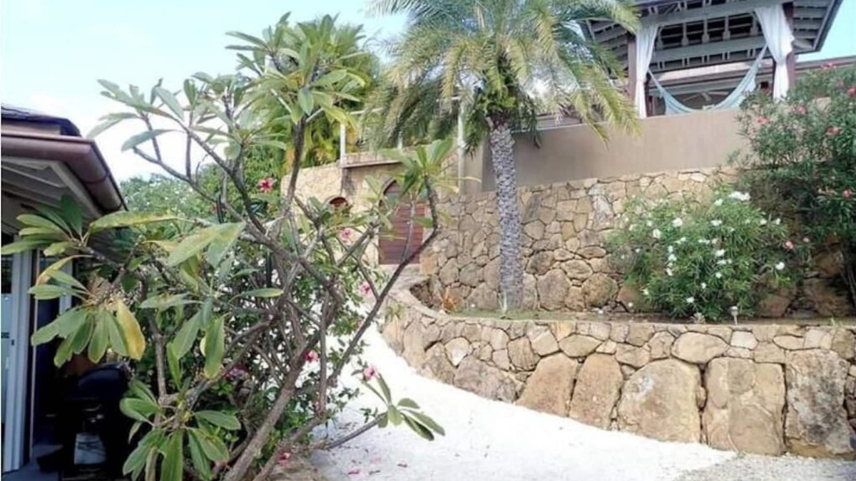 Jolly Harbour Villa | Unique Caribbean Secluded Open Air Villa 2 bedroom