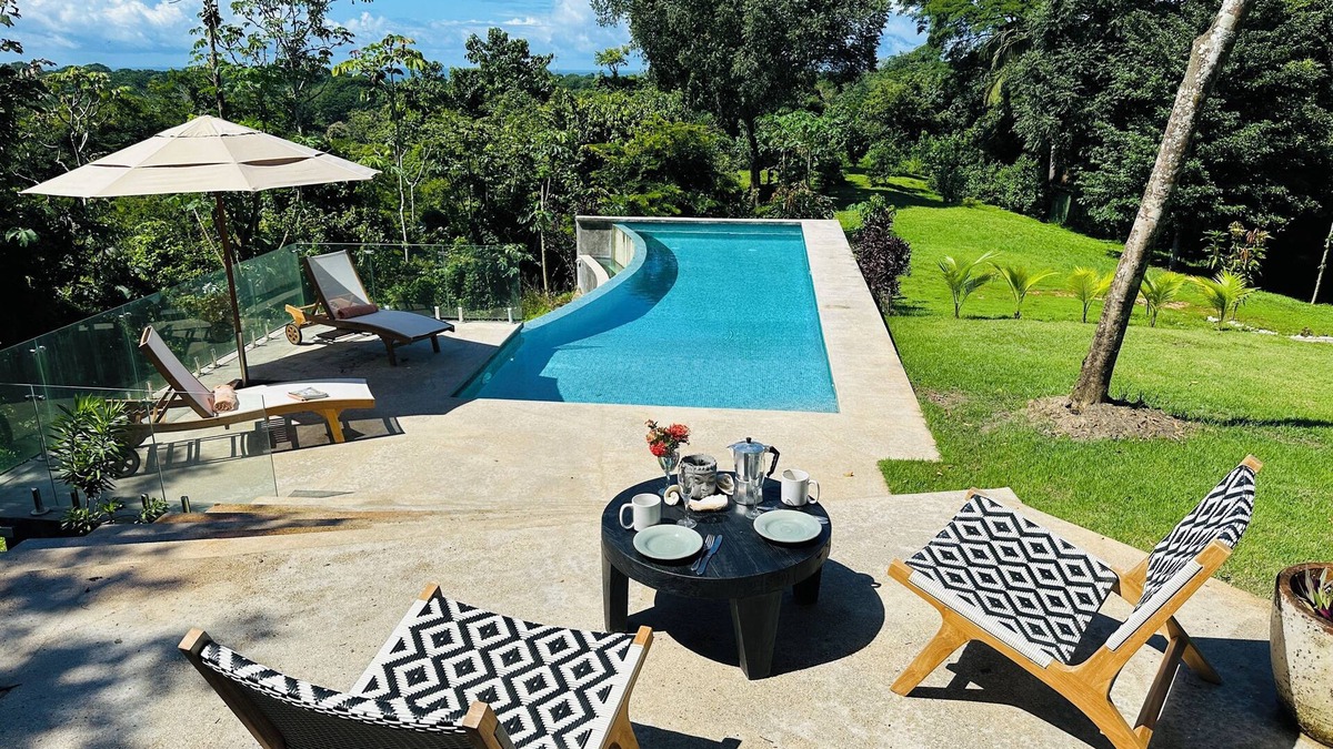 Playa Azul House | Unique cosy retreat in the jungle of Costa Rica