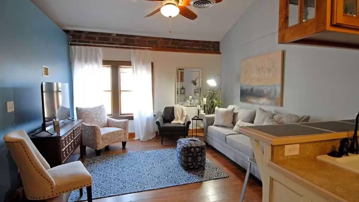 Bloomington Apartment | Unique Craftsman Style Loft Downtown Bloomington
