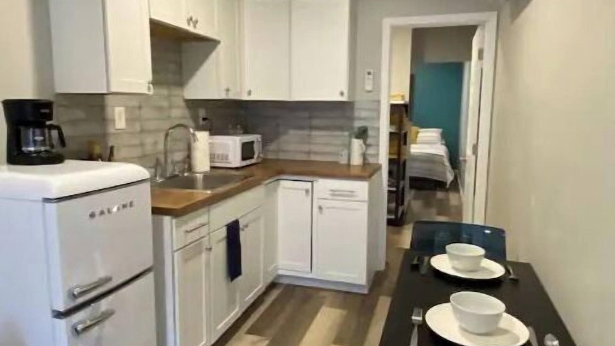 Hillsboro House | Unique experience with all the amenities of home!