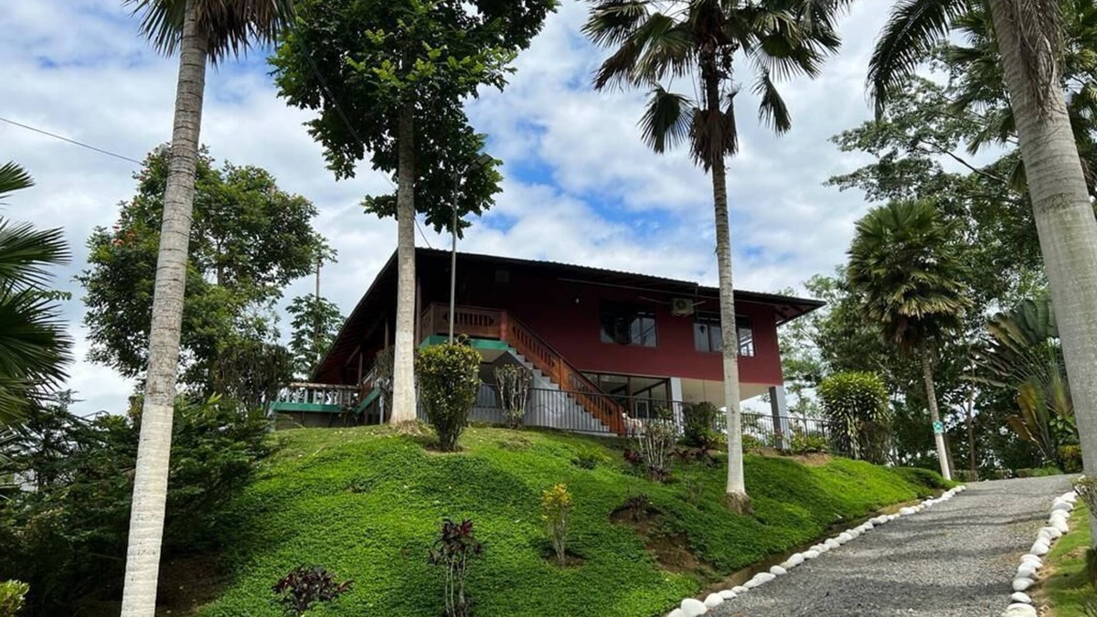Puerto Quito House | UNIQUE Finca with its own Brewery