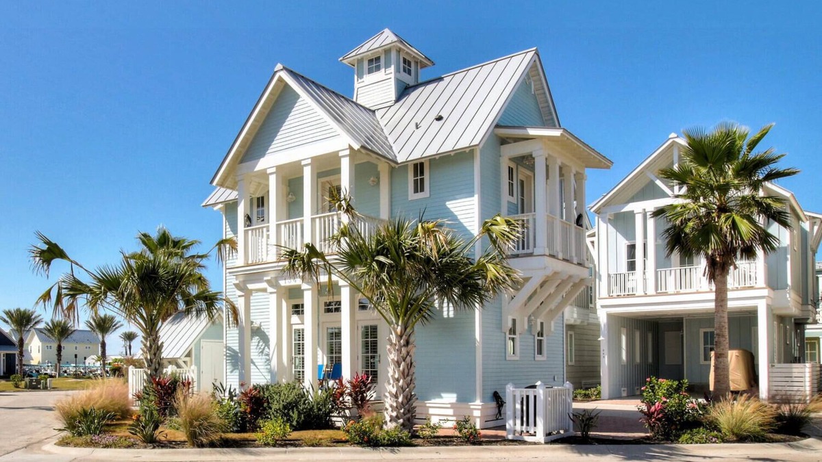 Cinnamon Shore House | Unique Gem in Cinnamon Shore w/Many Resort-Style Amenities Nearby!