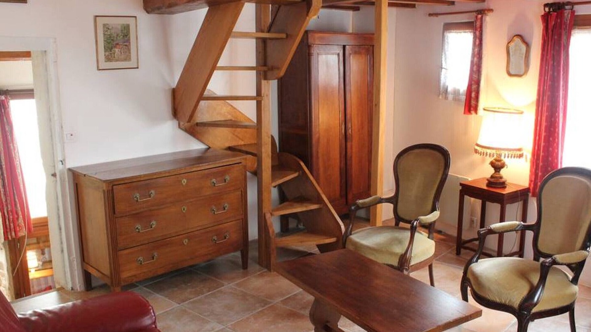 Loches Cottage | Unique house in Loches, pets allowed, Internet in city