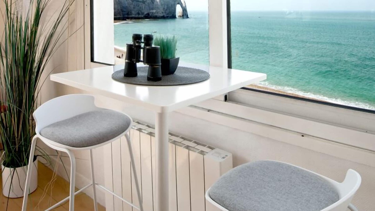 Etretat Apartment | UNIQUE IN ETRETAT. EAGLE'S EYRIE. 120M2. PRIVATE GARAGE.