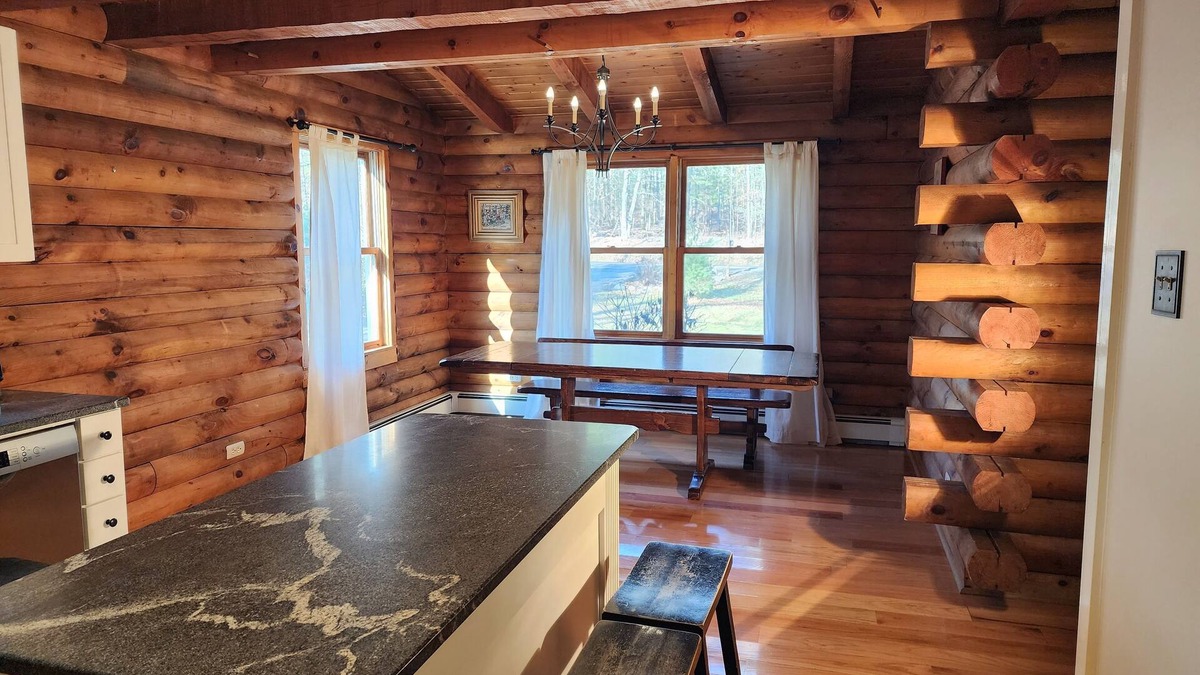 Pine Bush House | Unique Log house very clean with many updated and new amenities