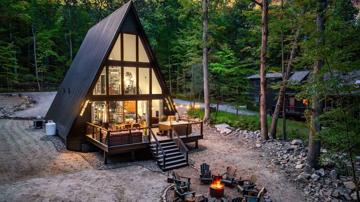 Berkeley Springs Cabin | Unique & Luxe Gem: Hot Tub, Fire Pit, Office, Community Pool