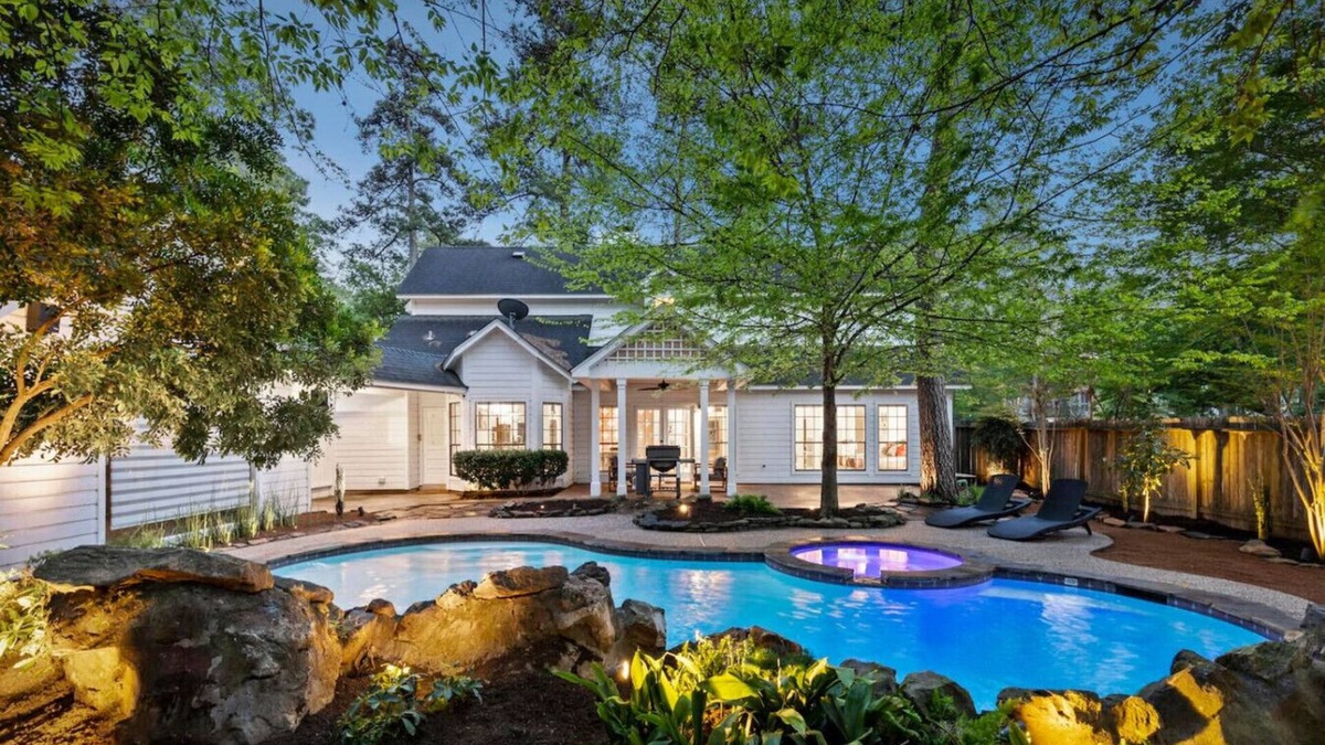 The Woodlands House | Unique Mid Century Modern in The Woodlands