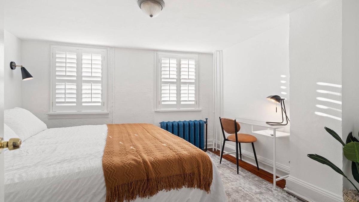 West Conshohocken House | Unique Modern King Bed Townhome w/Driveway Parking