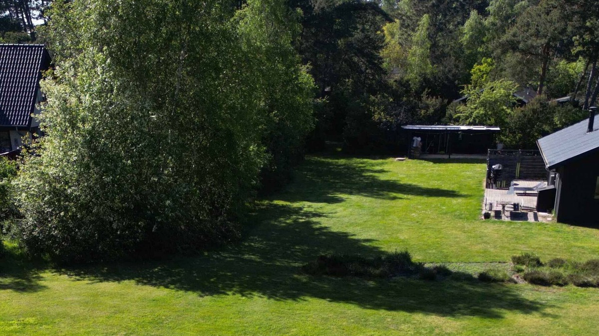 Hoensinge House | Unique place with tennis court for the active