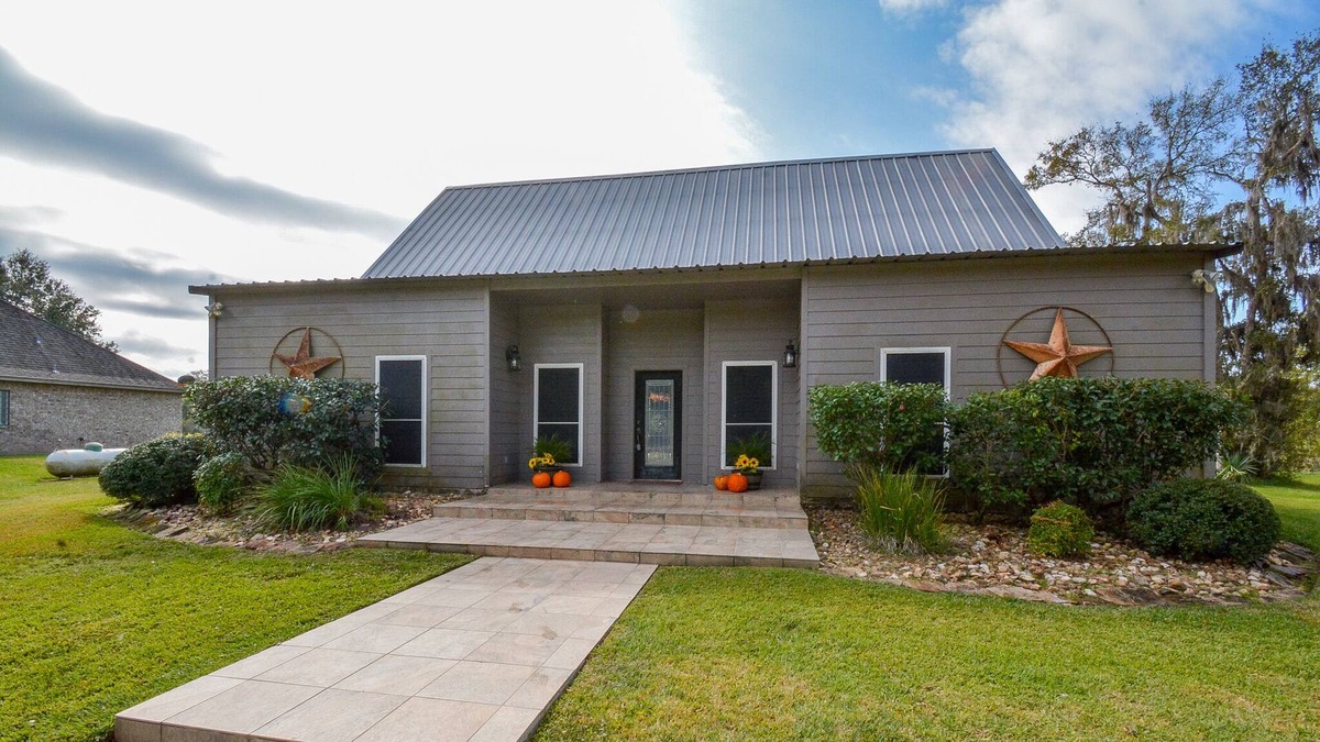 Brazoria House | Unique San Bernard River Escape With Pool