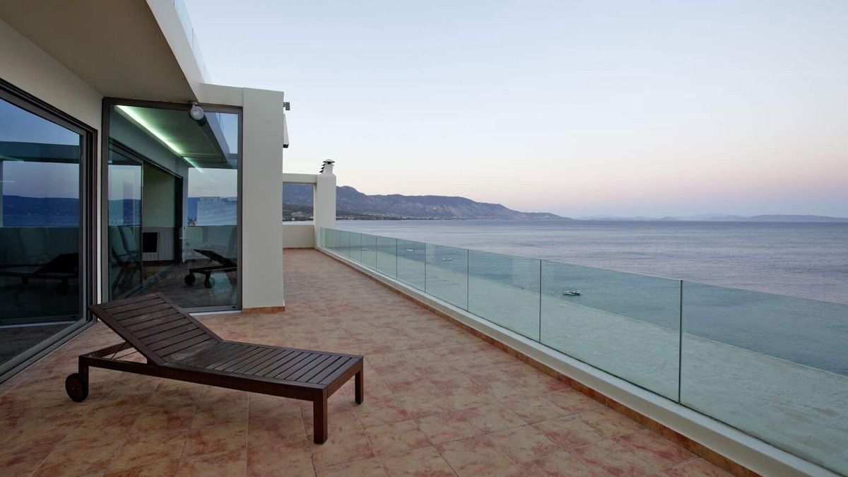 Agii Theodori Apartment | Unique Sea View Apartment