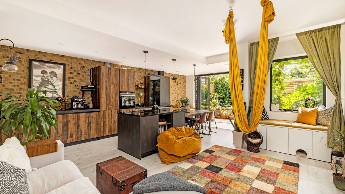 Dalgarno House | Unique Space, Sunny, Modern Design, 10 min to Portobello Rd