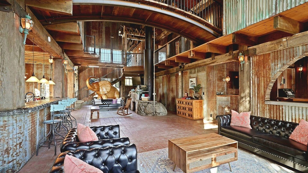 Lakeport House | Unique Stay! Pool/Hot Tub/Game Room/Bar/Views